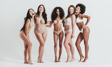 Many races of woman in underwears